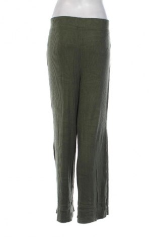 Pantaloni de femei No Boundaries, Mărime L, Culoare Verde, Preț 57,99 Lei