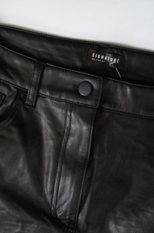 Pantaloni de femei Signature, Mărime L, Culoare Negru, Preț 26,99 Lei