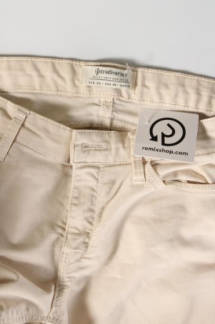 Damenhose Stradivarius, Größe S, Farbe Beige, Preis € 7,99