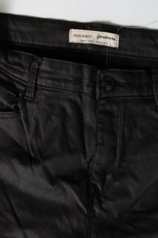 Damenhose Stradivarius, Größe L, Farbe Schwarz, Preis 20,49 €