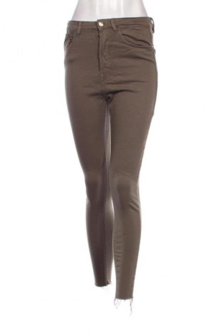 Damenhose Stradivarius, Größe M, Farbe Grün, Preis € 15,35