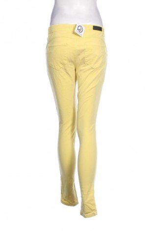 Pantaloni de femei United Colors Of Benetton, Mărime L, Culoare Galben, Preț 54,99 Lei