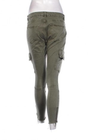 Pantaloni de femei Zara, Mărime M, Culoare Verde, Preț 31,99 Lei