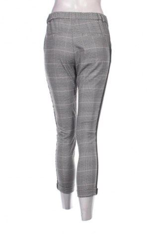 Pantaloni de femei Zara Trafaluc, Mărime S, Culoare Multicolor, Preț 32,99 Lei