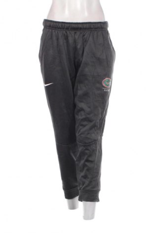 Pantaloni trening de femei Nike, Mărime L, Culoare Gri, Preț 121,99 Lei