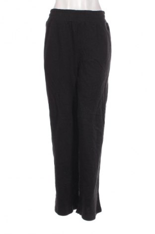 Pantaloni trening de femei Wild, Mărime L, Culoare Negru, Preț 44,99 Lei