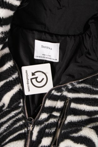 Dámská bunda  Bershka, Velikost XS, Barva Vícebarevné, Cena  389,00 Kč