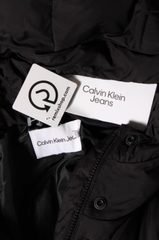 Дамско яке Calvin Klein Jeans, Размер M, Цвят Черен, Цена 381,49 лв.