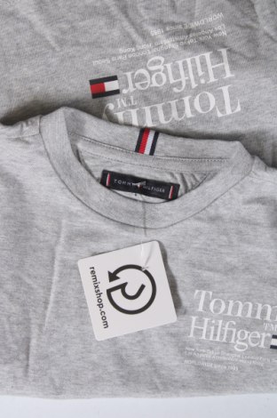 Детска тениска Tommy Hilfiger, Размер 11-12y/ 152-158 см, Цвят Сив, Цена 29,99 лв.