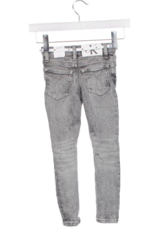 Παιδικά τζίν Calvin Klein Jeans, Μέγεθος 3-4y/ 104-110 εκ., Χρώμα Γκρί, Τιμή 42,99 €