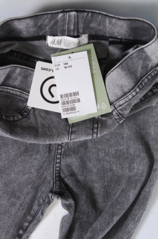 Kinderjeans H&M, Größe 9-10y/ 140-146 cm, Farbe Grau, Preis € 16,99