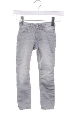 Kinderjeans H&M, Größe 4-5y/ 110-116 cm, Farbe Grau, Preis € 9,99