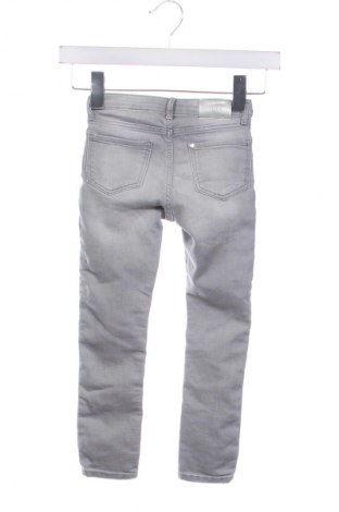 Dziecięce jeansy H&M, Rozmiar 4-5y/ 110-116 cm, Kolor Szary, Cena 45,99 zł