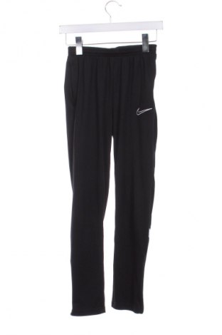 Dětské legíny  Nike, Velikost 14-15y/ 168-170 cm, Barva Černá, Cena  489,00 Kč