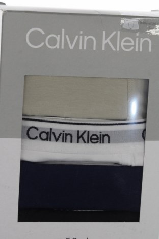 Dětský komplet  Calvin Klein, Velikost 7-8y/ 128-134 cm, Barva Vícebarevné, Cena  1 469,00 Kč