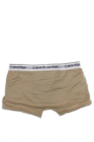 Dětský komplet  Calvin Klein, Velikost 7-8y/ 128-134 cm, Barva Vícebarevné, Cena  1 469,00 Kč