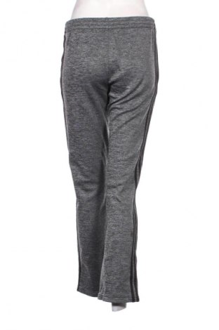 Detské tepláky Adidas, Veľkosť 15-18y/ 170-176 cm, Farba Sivá, Cena  10,25 €