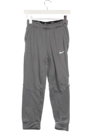 Παιδική κάτω φόρμα Nike, Μέγεθος 7-8y/ 128-134 εκ., Χρώμα Γκρί, Τιμή 16,99 €