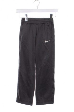 Dětské tepláky Nike, Velikost 12-13y/ 158-164 cm, Barva Šedá, Cena  429,00 Kč