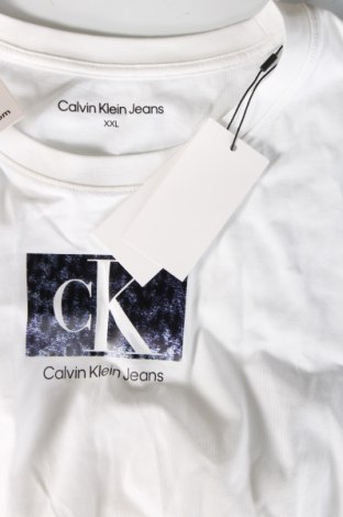 Herren T-Shirt Calvin Klein Jeans, Größe XXL, Farbe Weiß, Preis 57,49 €