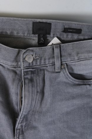 Herren Jeans H&M, Größe M, Farbe Grau, Preis 5,99 €