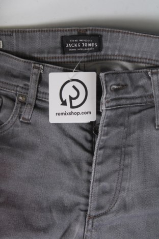 Męskie jeansy Jack & Jones, Rozmiar S, Kolor Szary, Cena 153,99 zł