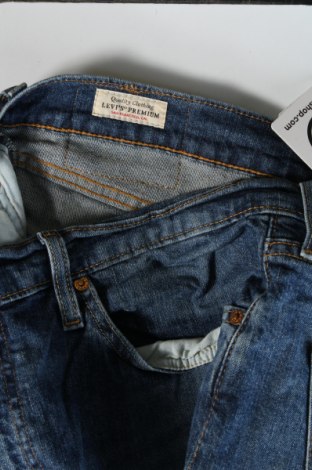 Мъжки дънки Levi's, Размер L, Цвят Син, Цена 64,49 лв.