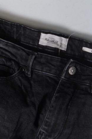 Blugi de bărbați Pull&Bear, Mărime M, Culoare Negru, Preț 58,99 Lei