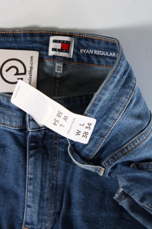 Мъжки дънки Tommy Jeans, Размер XL, Цвят Син, Цена 118,99 лв.