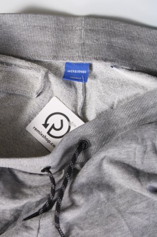 Pánske kraťasy  Jack & Jones, Veľkosť L, Farba Sivá, Cena  11,95 €