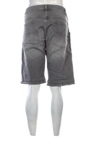 Pánske kraťasy  Tommy Jeans, Veľkosť XL, Farba Sivá, Cena  70,95 €
