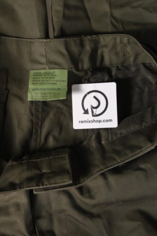 Herrenhose, Größe L, Farbe Grün, Preis € 5,99