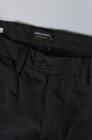 Herrenhose Jack & Jones, Größe M, Farbe Mehrfarbig, Preis € 13,49