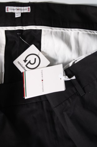 Pantaloni de bărbați Tommy Hilfiger, Mărime XXL, Culoare Negru, Preț 462,99 Lei