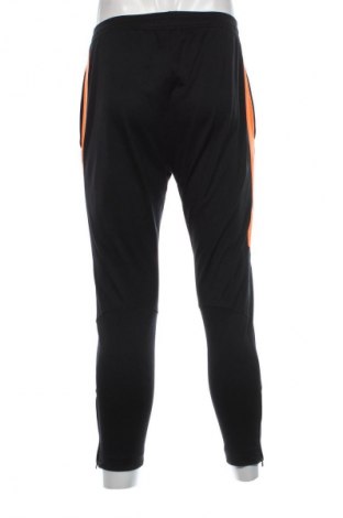 Herren Sporthose NIKA, Größe M, Farbe Schwarz, Preis 43,49 €