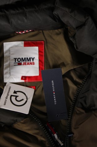 Мъжко яке Tommy Jeans, Размер M, Цвят Зелен, Цена 234,99 лв.