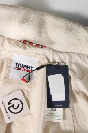 Ανδρικό μπουφάν Tommy Jeans, Μέγεθος M, Χρώμα Εκρού, Τιμή 167,49 €