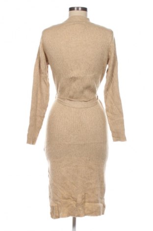 Kleid, Größe M, Farbe Beige, Preis 6,49 €