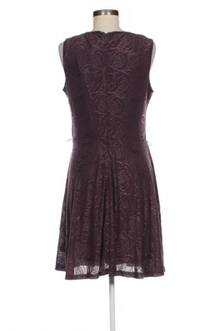 Kleid, Größe M, Farbe Lila, Preis 13,99 €