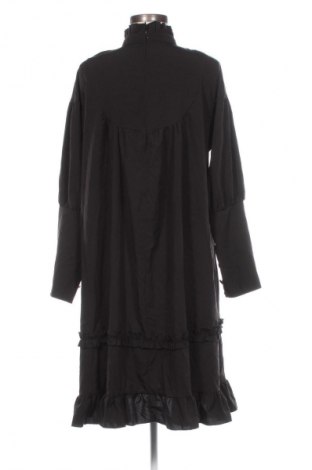 Kleid, Größe M, Farbe Schwarz, Preis € 17,99