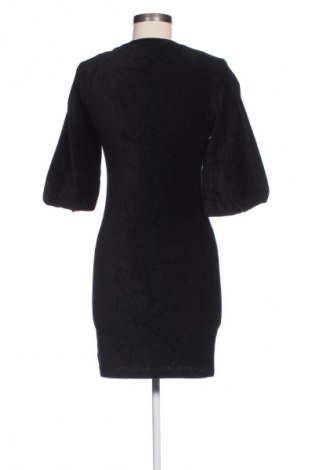 Kleid Bershka, Größe M, Farbe Schwarz, Preis 9,49 €