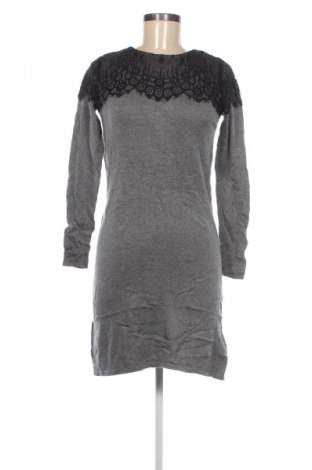 Kleid Daisy Fuentes, Größe S, Farbe Grau, Preis € 10,49