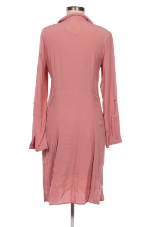 Kleid Numph, Größe M, Farbe Aschrosa, Preis 29,99 €