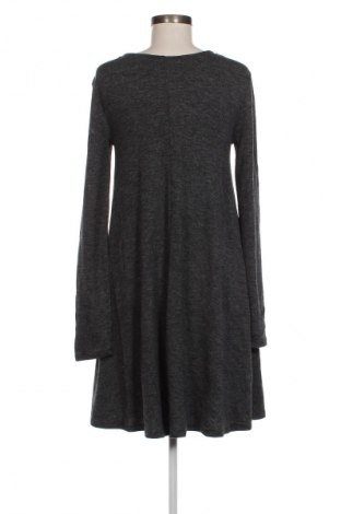 Kleid Old Navy, Größe M, Farbe Grau, Preis 15,99 €