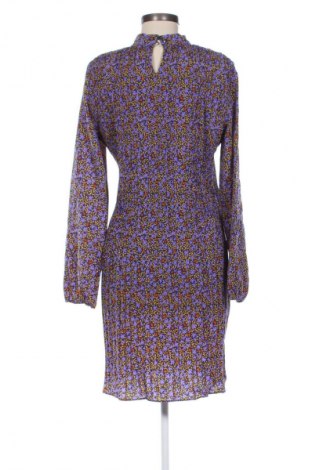 Rochie Soaked In Luxury, Mărime M, Culoare Multicolor, Preț 40,99 Lei