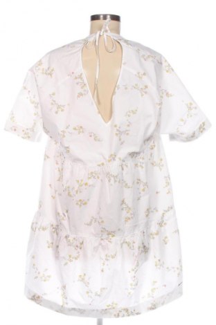 Rochie Tommy Jeans, Mărime XS, Culoare Alb, Preț 544,99 Lei