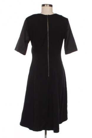 Kleid Undercolors Of Benetton, Größe M, Farbe Schwarz, Preis 37,99 €