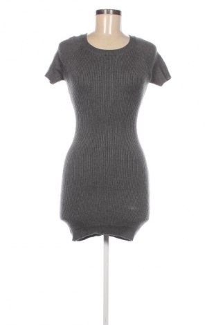 Kleid Wet Seal, Größe M, Farbe Grau, Preis 10,49 €