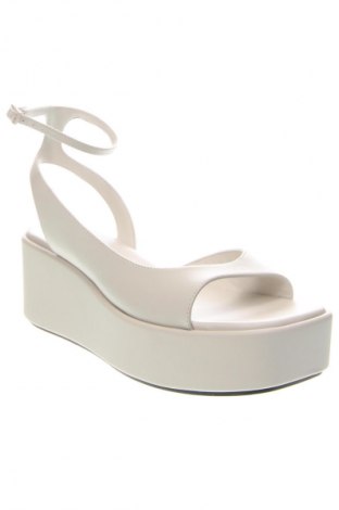Szandálok Calvin Klein, Méret 40, Szín Bézs, Ár 67 329 Ft