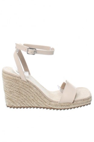 Sandalen Reserved, Größe 40, Farbe Beige, Preis € 11,99